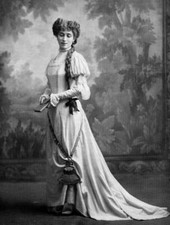 Ms Laute the role of Marguerite the play Faust at the Th??tre Nati- Old Photo