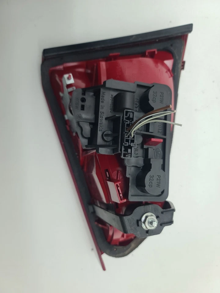 AUDI A4 B8 2008-2012 LUZ TRASERA INTERIOR MALETERO HALÓGENA OEM 8K5 945 094 E Foto 4 de 4