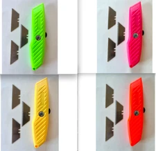 New Plastic Handy Box Cutter Utility Knife Retractable with 3 Extra Blades