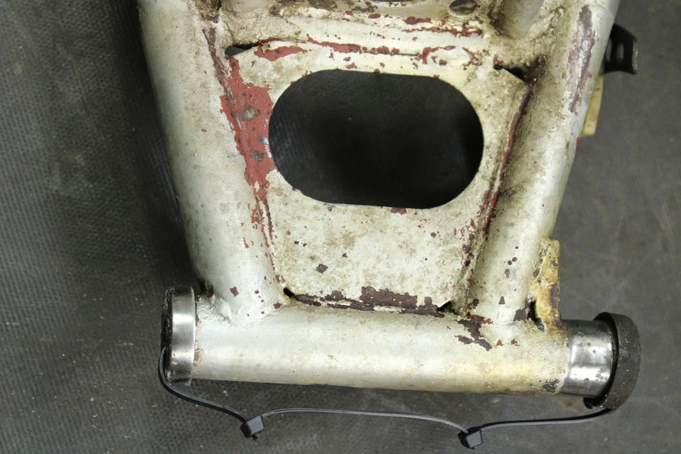 Yamaha Yz100 1978 basculante OEM B4456 Foto 4 de 4