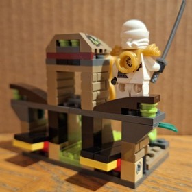Lego Ninjago 9440 Venomari Shrine Spinjitsu Snakes Zane ZX Gold Staff complete