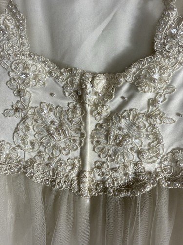 Flower Girl Dress Sz 7 David's Bridal Ivory Beaded Basket Gloves Crown F5209A - Picture 8 of 19
