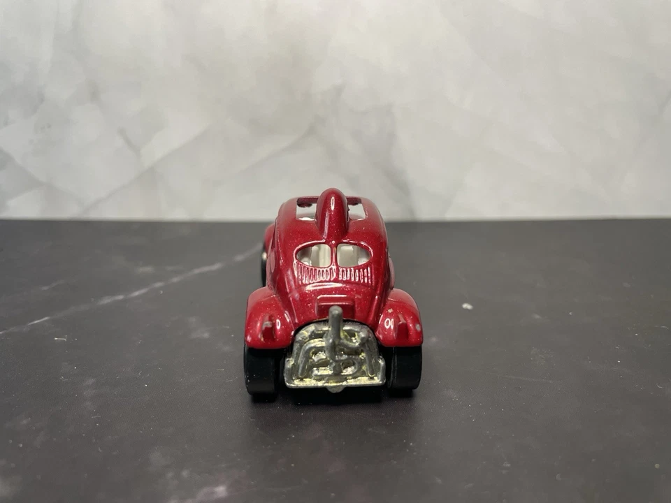 Vintage Hot Wheels BAJA Bug A35 Red/Black/White Volkswagen Racer - Image 4 of 4