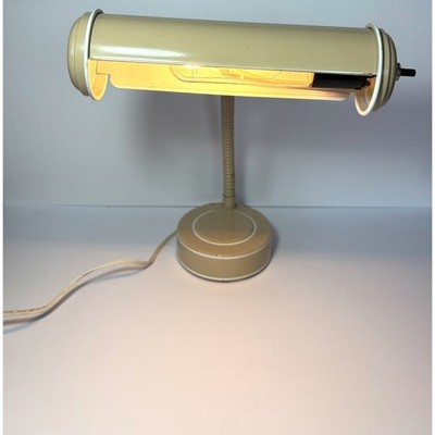 Vintage Underwriters Laboratories Tan Portable Lamp J-7108 Desktop Desk E-20773