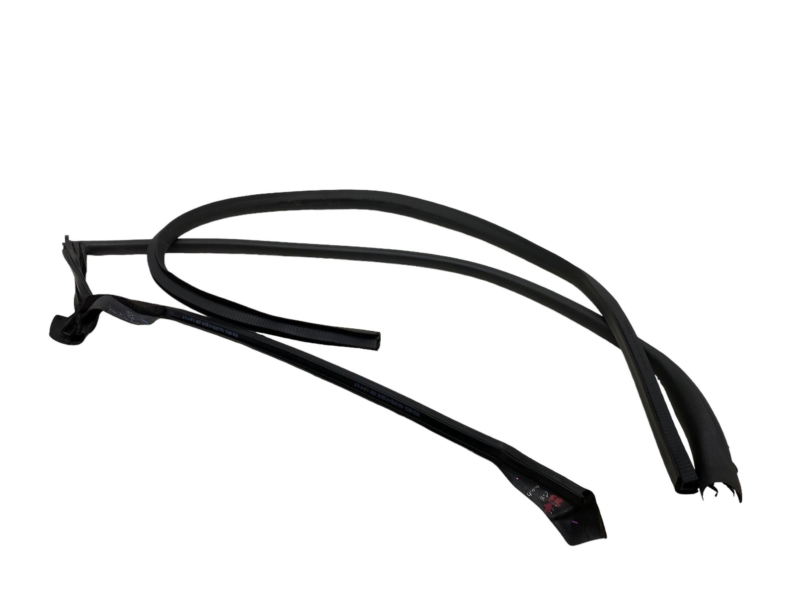 2018 - 2021 ASTON MARTIN VANTAGE OEM FRONT RIGHT DOOR WEATHERSTRIP GASKET SEAL