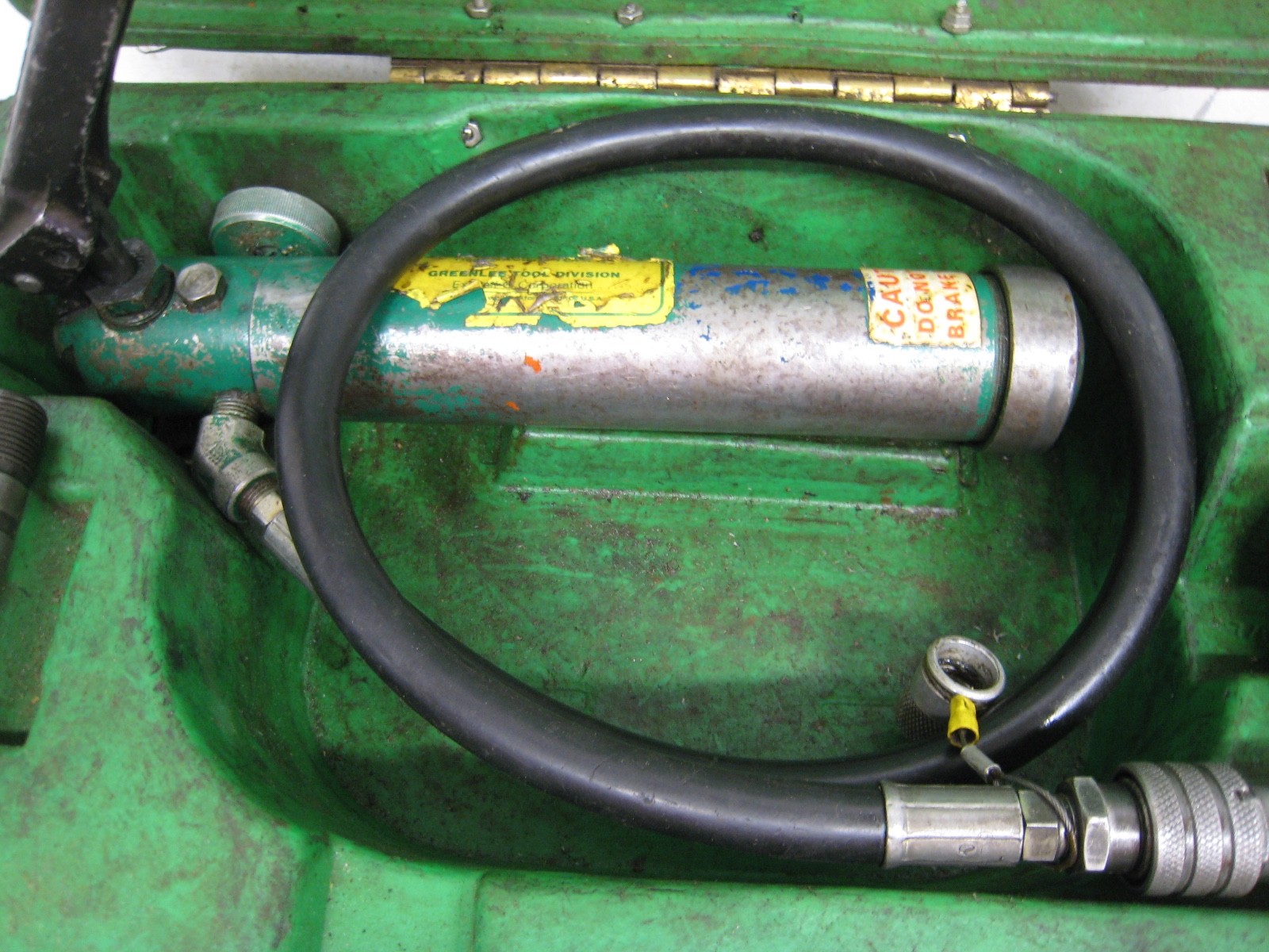 GREENLEE 7306 HYDRAULIC KNOCKOUT PUNCH AND DIE SET 1/2 to 2" eBay