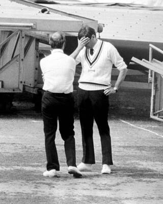 Umpires David Constant Dickie Bird try make a decision whether- 1980 Old Photo