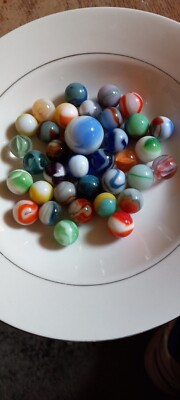 35 collector's marbles from estate various makers and ages lot 19.4.