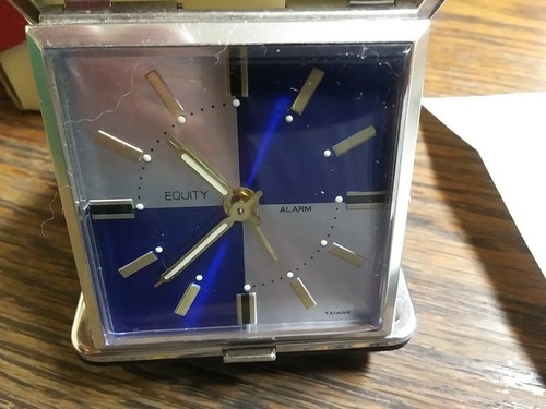 VINTAGE EQUITY TRAVEL CLOCK - Picture 5 of 6