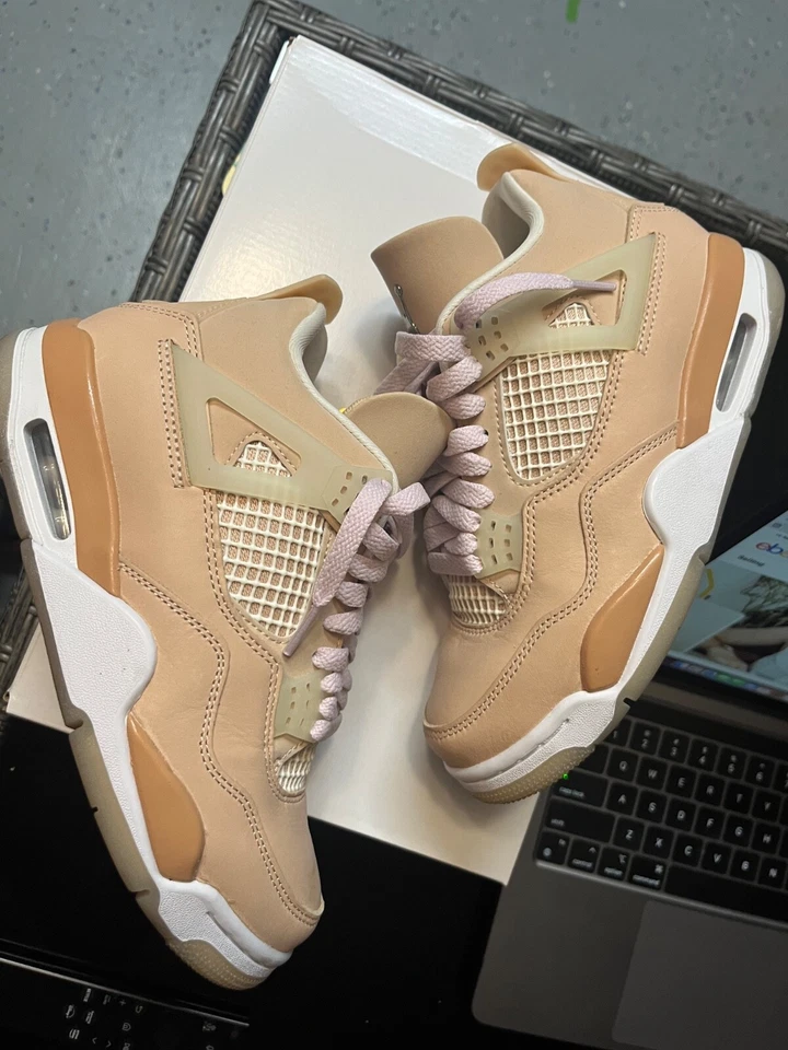 Tamanho 5.5 - Air Jordan 4 retrô cintilante com - Imagem 4 de 4