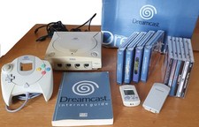 Sega Dreamcast Console Bundle PAL Complete with Games Controller VMU + Extras