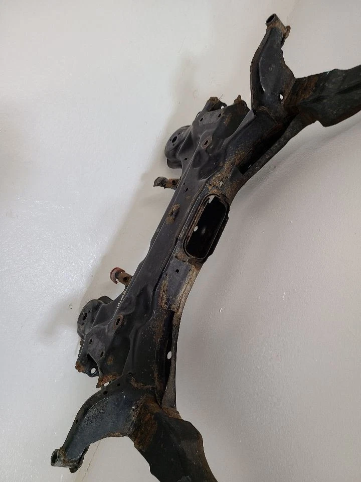 2015-2020 CHEVROLET TRAX Crossmember/K-Frame Front Ride And Handling Suspension Foto 2 de 4