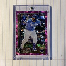 2025 Topps Series 2 Pink Diamante Foil Salvador Perez #508