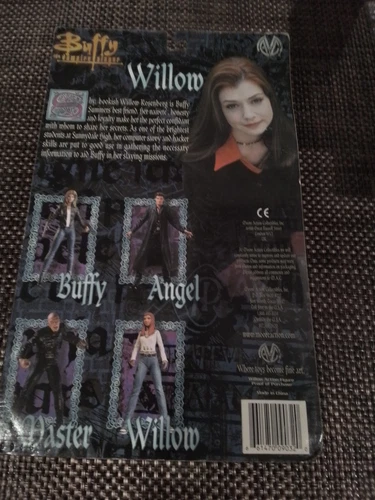MOORE ACTION- Buffy The Vampire Slayer "WILLOW" Exclusive Action Figure SEALED - Picture 2 of 2