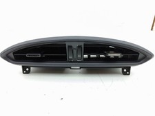 Parrilla de calefacción central de ventilación de aire central Toyota GT 86 2013 66110CA100 AMD215664
