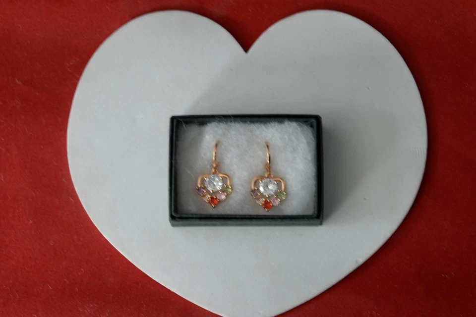 Красивое желтое золото заполненный сердце Радуга Топаз висячие серьги в подарочной коробке - Изображение 4 из 4