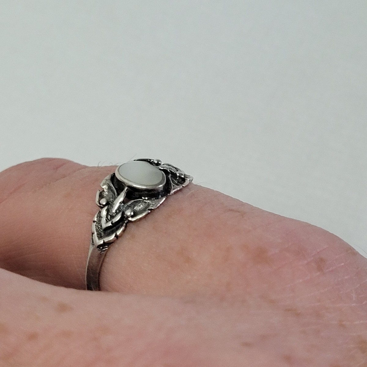 Bague Ancienne En Argent Massif 925 Et Nacre - Taille 56 - Style Vintage - Occasion Comme Neuve