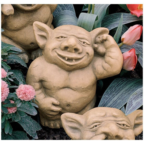Statua giardino troll gotica simile a gargoyle brutta raccolta orecchie - Foto 1 di 4