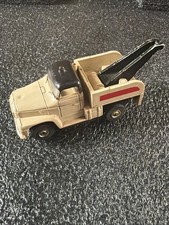 AURORA T-JET 1364 International Wrecker Tow Truck Tan/Red HO SLOT CAR