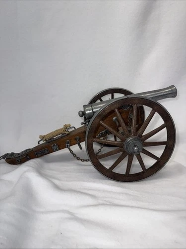 1861 CIVIL WAR Cannon Model by DENIX Antique Wood Metal