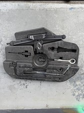 17-22 Maserati Levante Emergency Scissor Tire Jack Tool Kit Set W/ Foam Spare