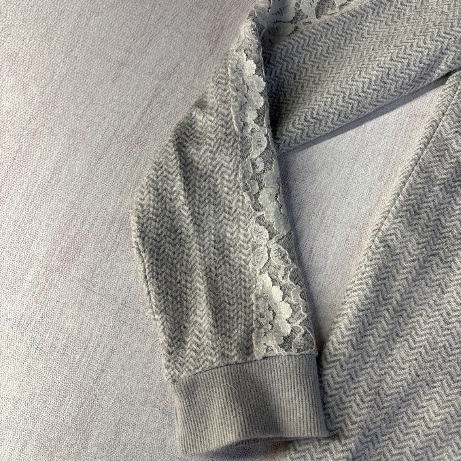 Hinge Women's Size  small gray Pullover Sweater L… - image 3