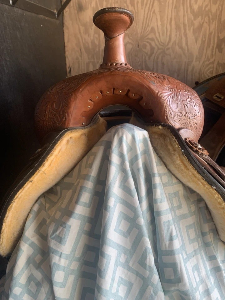 Needs A New Home: Circle Y Saddle 17 Inch *Very Well Kept and Clean* Great Shape - Image 2 of 4