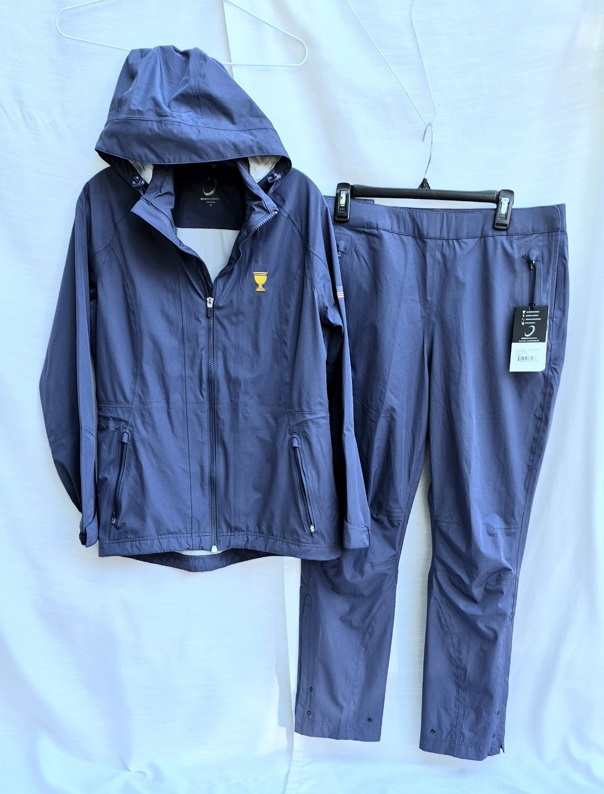 Zero Restriction Golf Rain Jacket Pant Set Women's Medium Blue USA Golf Tour New
Opens in a new wind