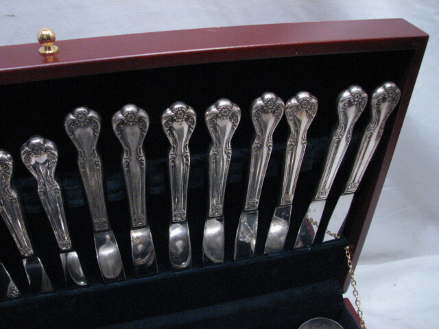 Set 85 pcs Rogers & Bro Daybreak Silverplate Flatware Elegant Lady