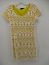 Tiana B Medium Scoop Neck Short Sleeve Short Lined Lacy Dress