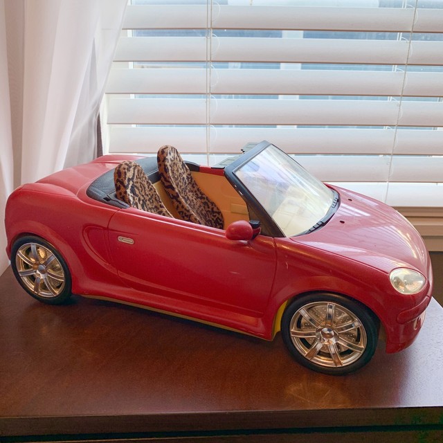 red barbie car