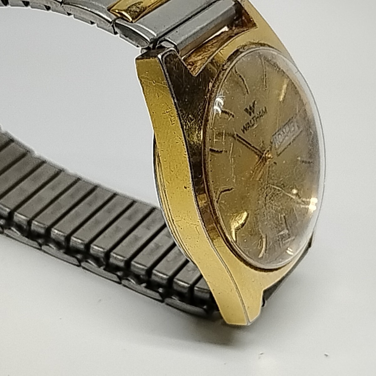 Vintage WALTHAM Watch Mens Gold Tone Stainless Steel Quartz