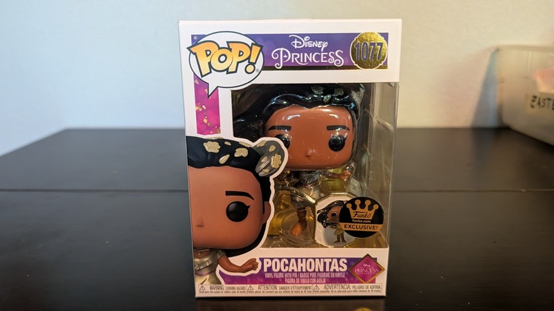Funko Pop! Vinyl: Funko Exclusive Pocahontas - Disney Princess #1077 w/ Pin USED