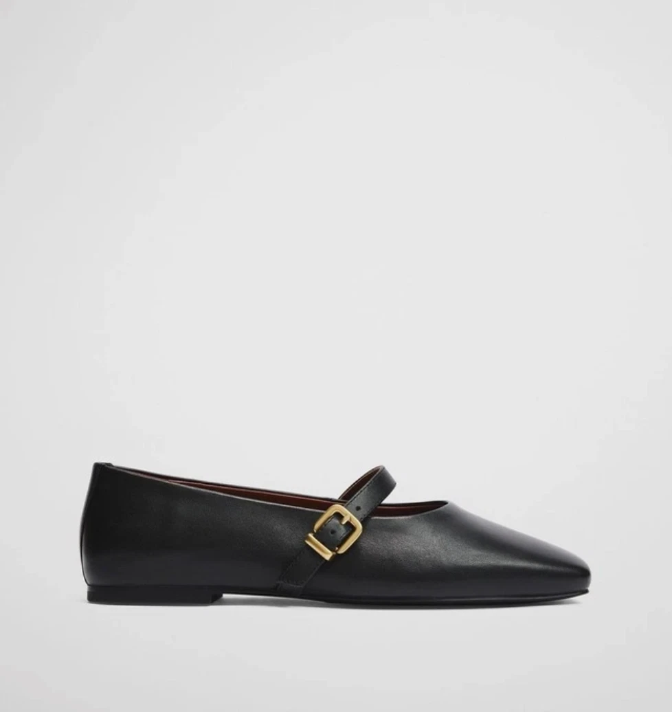 New Country Road Black Leather Marian Ballet Flat Shoes Sandals Size 40
Opens in a new window or tab
