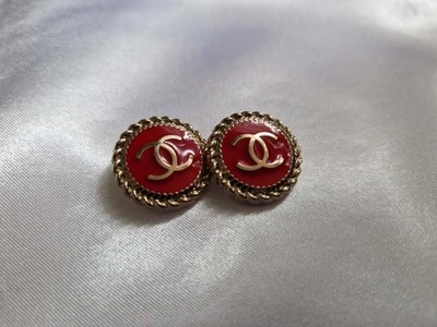 KONVOLUT ZWEI CHANEL GOLD/ROT EMAILLE KNÖPFE 20MM