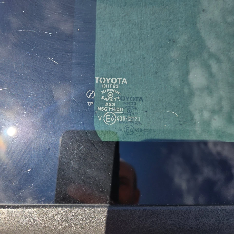 1996-2002 Toyota 4Runner Sunroof Moonroof Glass Window Panel OEM NO RUST - Image 3 of 4