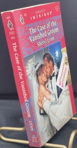 The Case of the Vanished Groom (Honeymoon Hideaway) (Harlequin Intrigue #424) - Picture 2 of 4