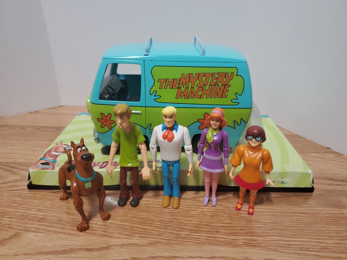 The Mystery Machine 1:18 Diecast Johnny Lightning w/ Scooby