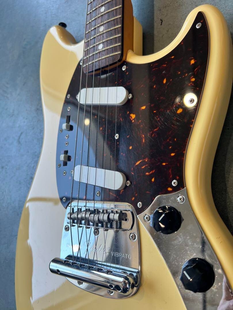 ギター Fender Japan Mustang MG69-65 YWH 2006-08 Fender Japan Mustang MG69-65 YWH 2006-08 From JAPAN | eBay