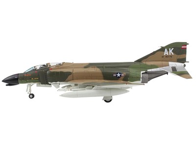 McDonnell Douglas F-4C Phantom Fighter-Bomber Aircraft 1967 1/72 Diecast Model