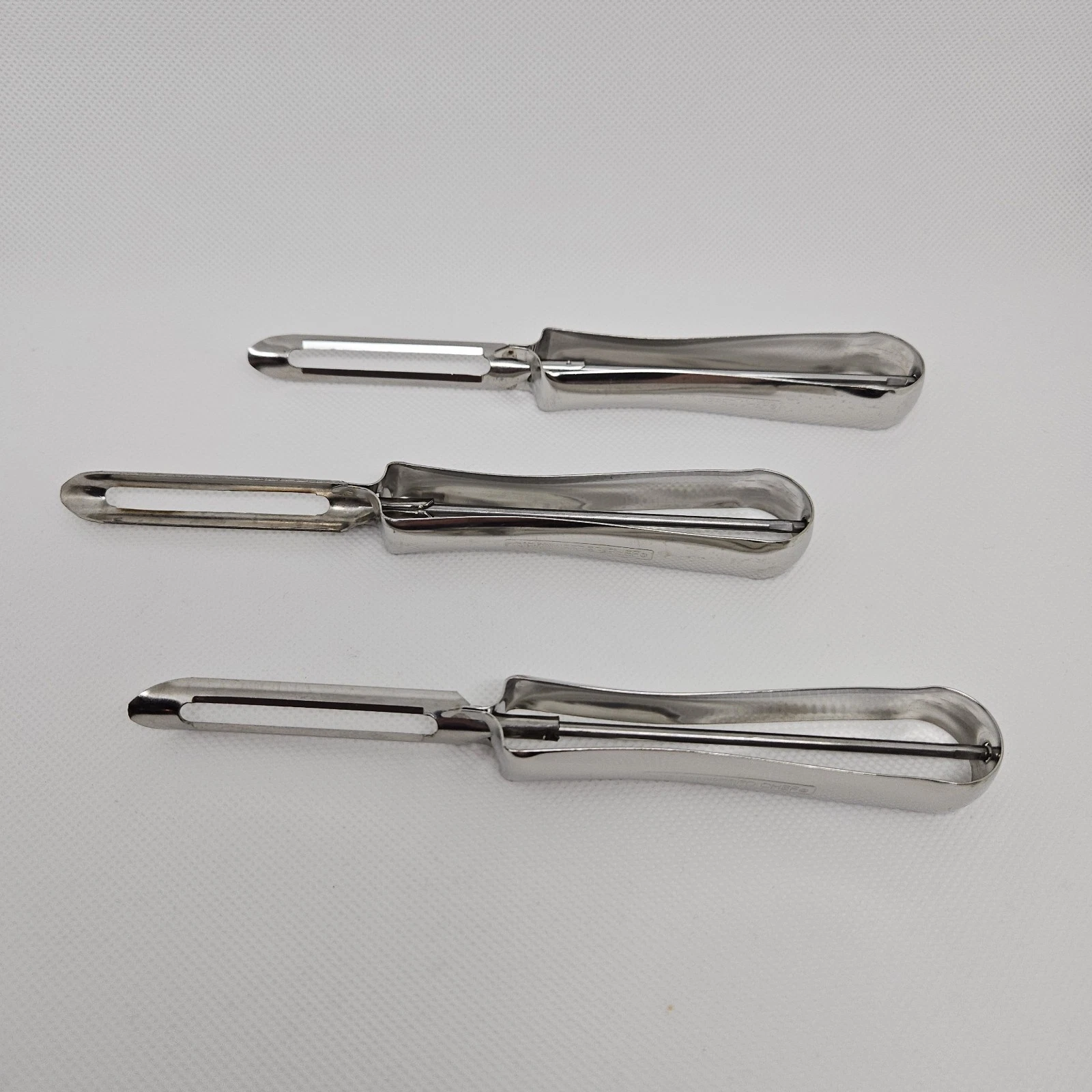 Pampered Chef Stainless Peelers - Set of 3