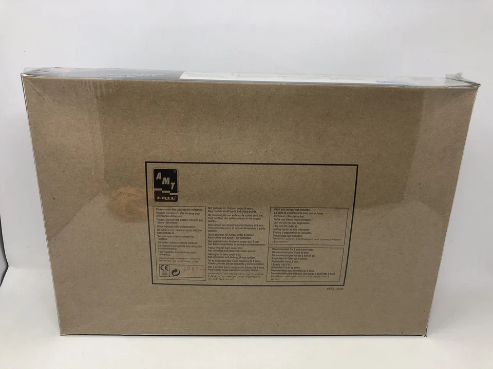 Star Trek Deep Space Nine U.S.S. Defiant A.M.T./Ertl Model Kit - Image 4 of 4