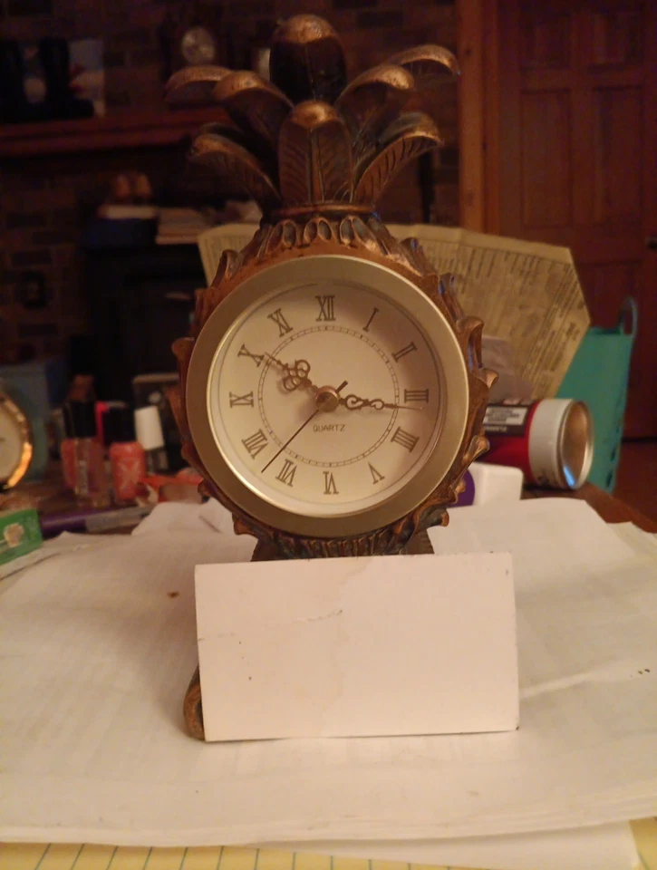 Decorative Quartz Shelf Mantle Desk Clock Pineapple Gold Toned Works Roman... - Image 4 of 4