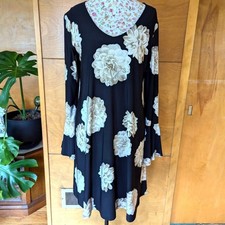Karen Kane Black Floral Flare Stretchy Dress