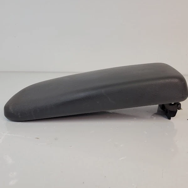 Nissan 1996-1997 carrocería rígida consola central reposabrazos tapa superior negro OEM Foto 3 de 4