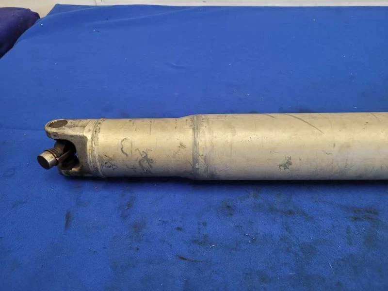 Chevrolet SSR 2003-2006 camioneta pickup eje de transmisión transmisión automática A/T 2426 Foto 4 de 4