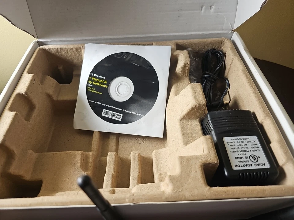 Tenda W306R 300 Mbps 4-Port 10/100 Wireless N Router - Image 3 of 4