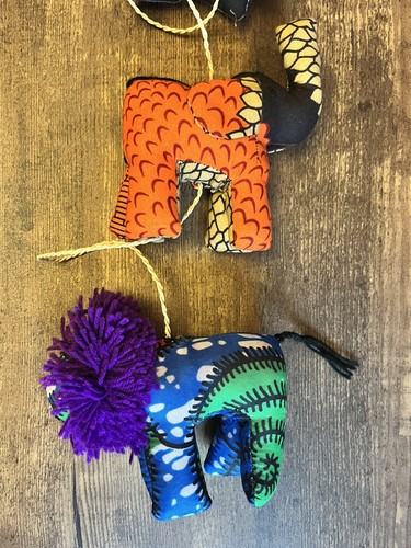 (#) Colorful Safari Animals Elelphant Lion Giraffe Zebra set of 4 - Picture 3 of 8