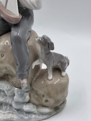 Lladro Figurine SEA FEVER BOY WITH SAILBOAT AND DOG #5166 Mint