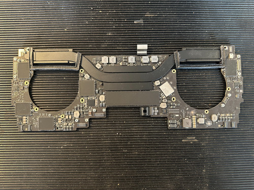 Apple MacBook Pro 13" A1989 Core i5 2,3GHz, 8GB RAM, 256GB SSD Logic Board + ID